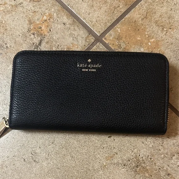Kate Spade Black Textured Zip Wallet - Picture 1 of 4